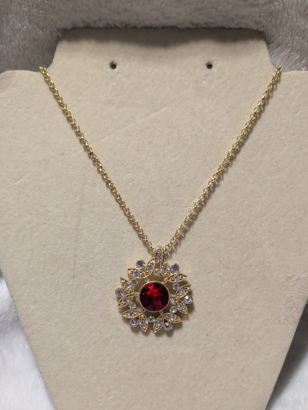 Vintage Style Gold Tone Ruby Red Rhinestone Halo Necklace Sunburst Pendant